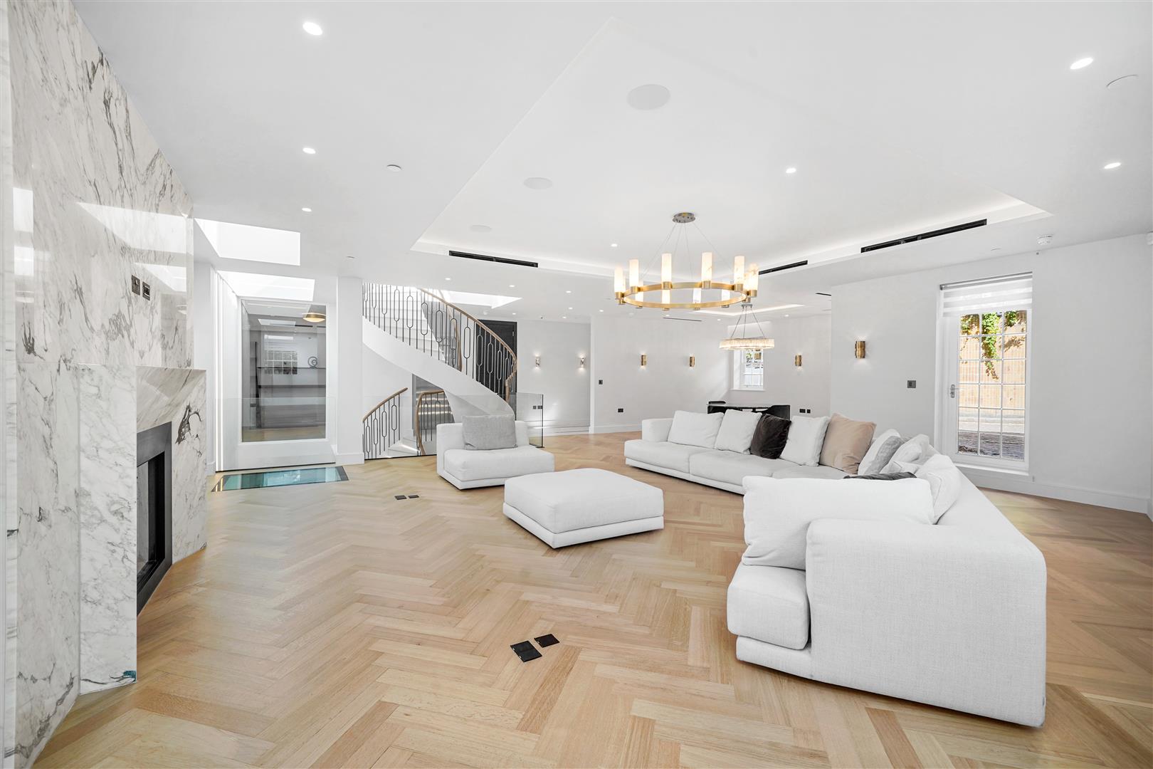 6 bed flat for sale in Princes Gate Mews, London  - Property Image 7