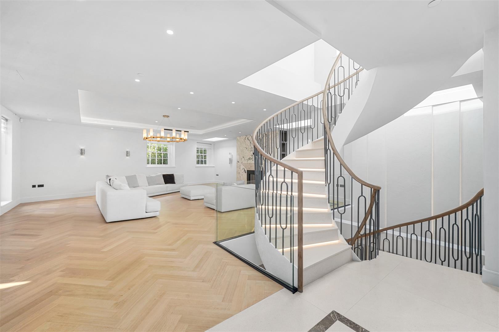 6 bed flat for sale in Princes Gate Mews, London  - Property Image 8
