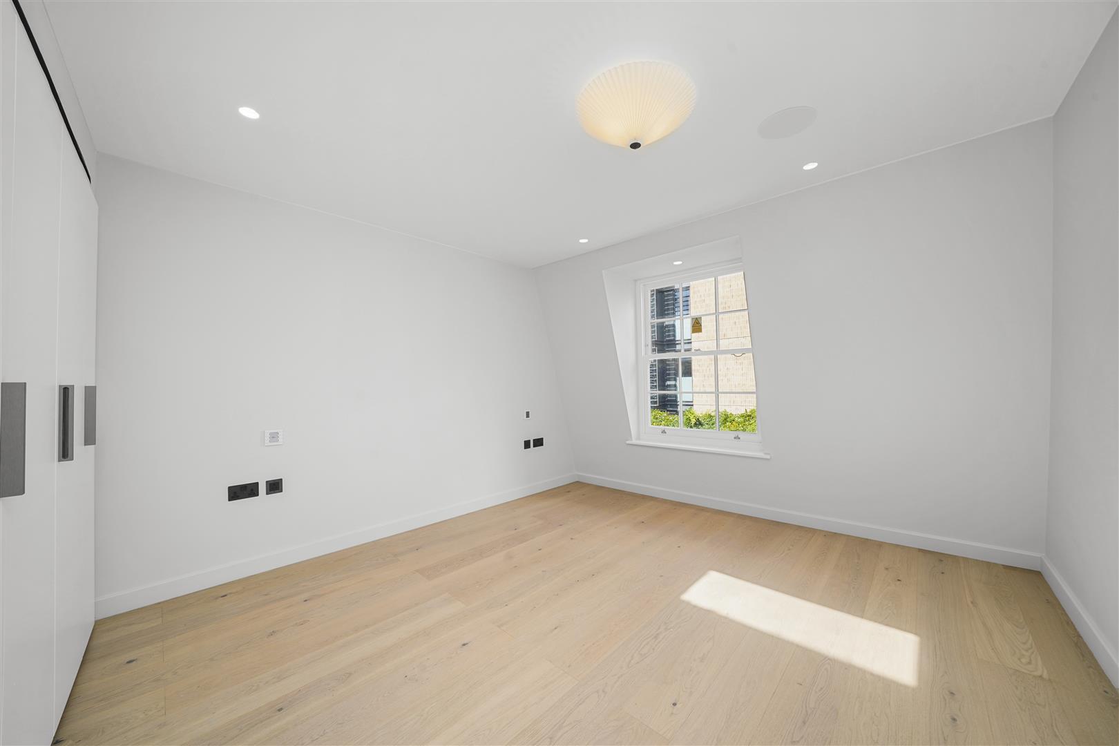 6 bed flat for sale in Princes Gate Mews, London  - Property Image 56