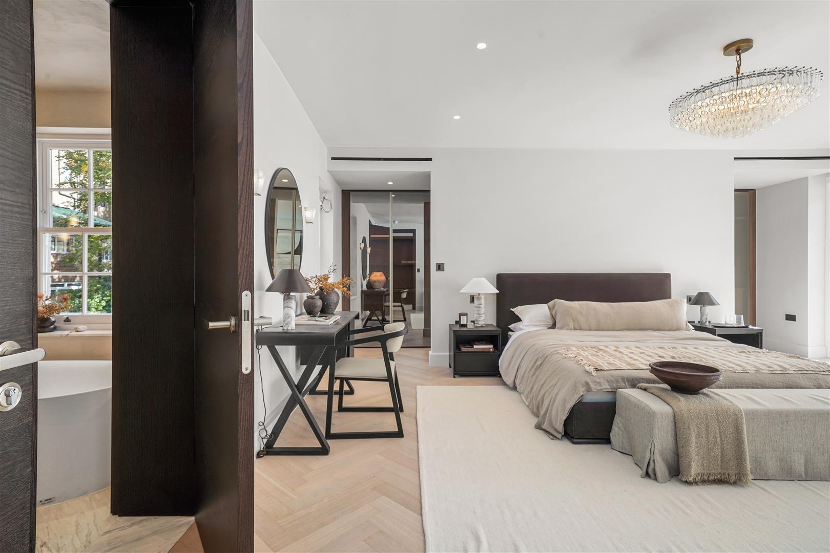6 bed flat for sale in Princes Gate Mews, London  - Property Image 38