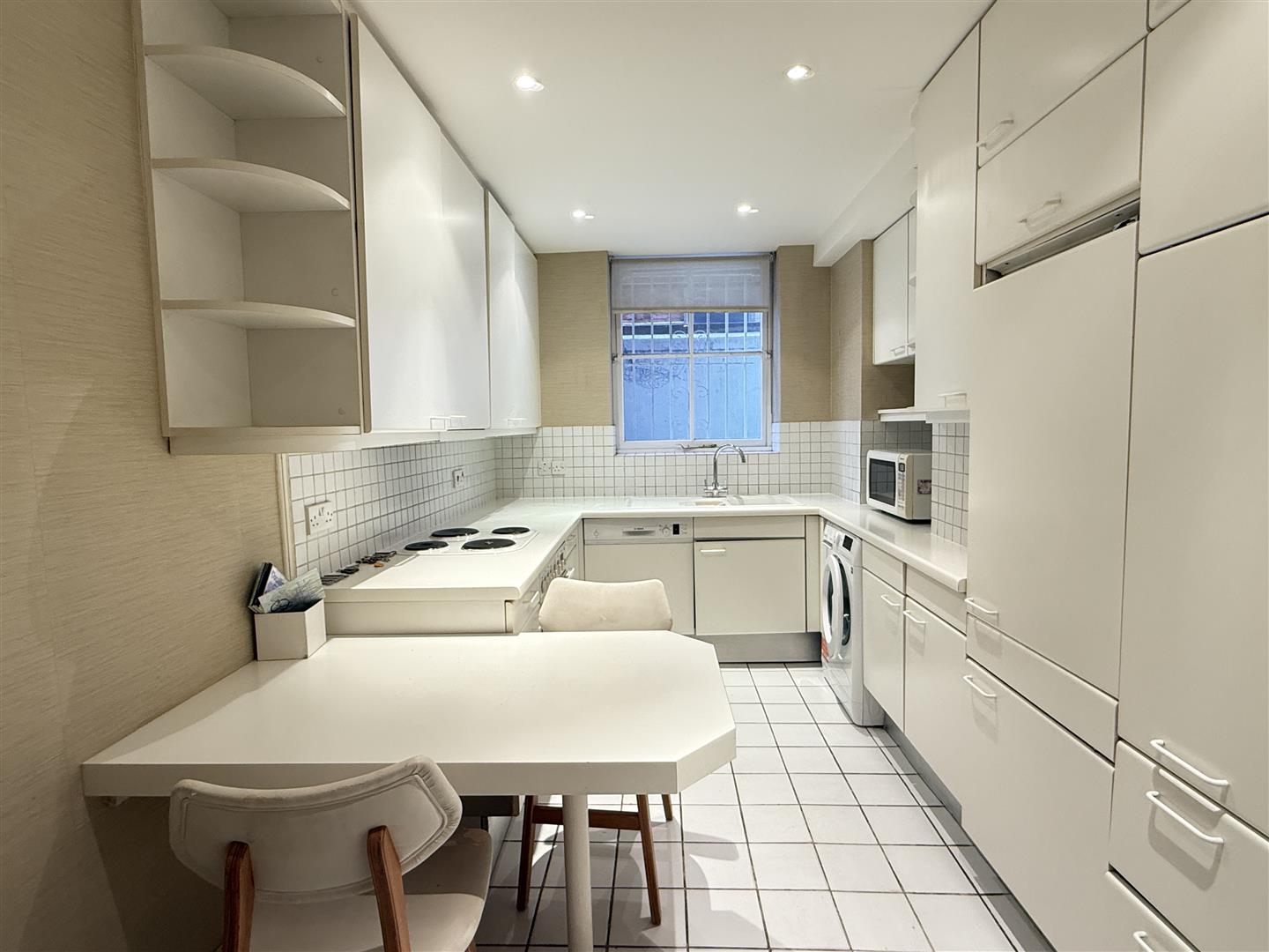 3 bed apartment for sale in Rutland Court, London 5