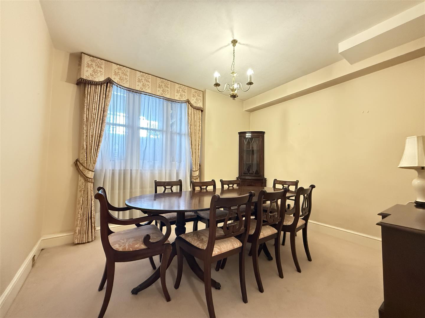 3 bed apartment for sale in Rutland Court, London 3