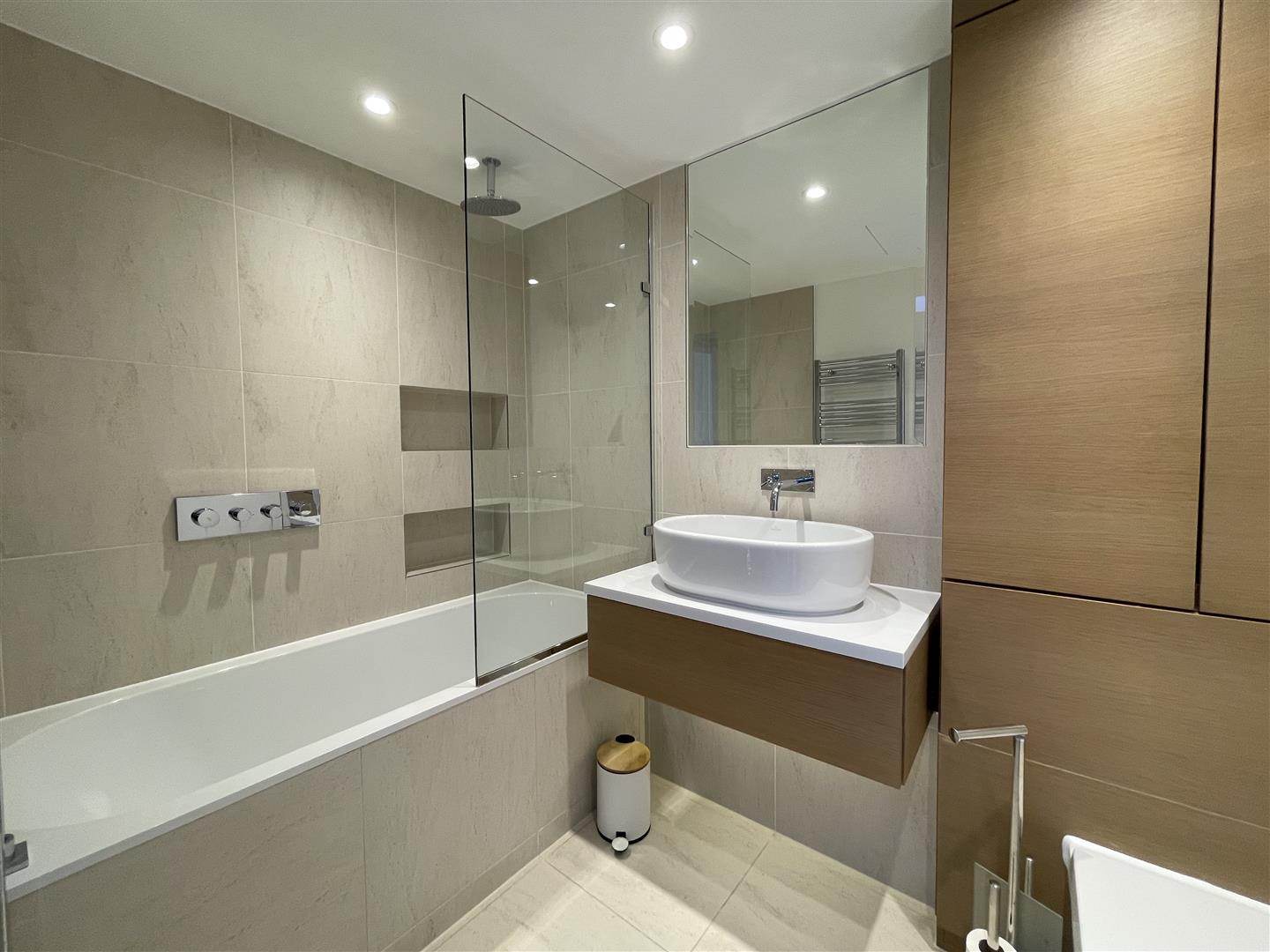 4 bed house to rent in Rainsborough Square, London 18