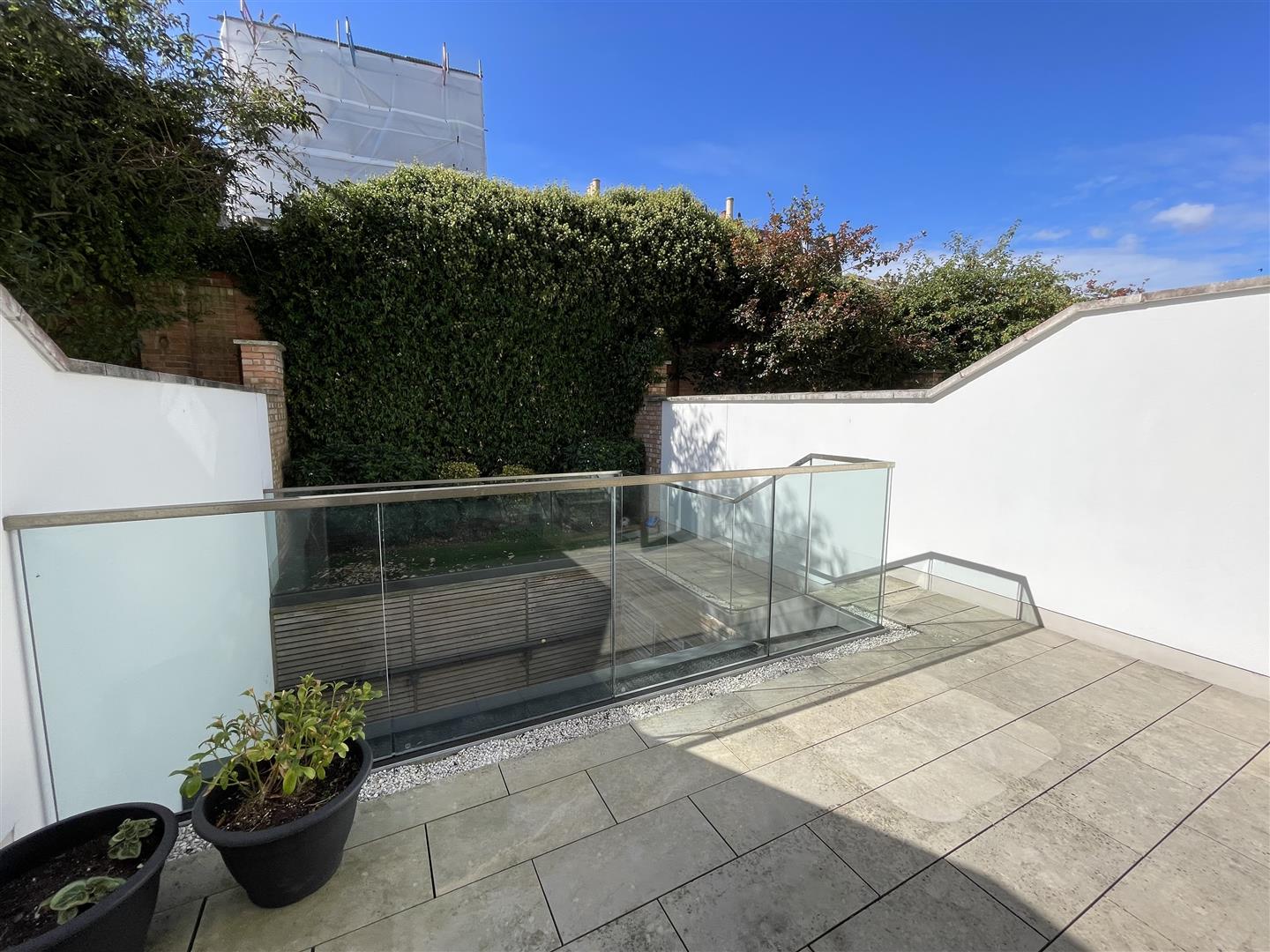 4 bed house to rent in Rainsborough Square, London 3