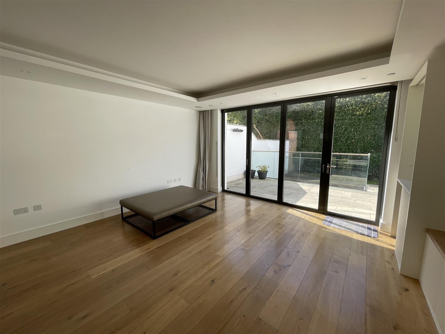 4 bed house to rent in Rainsborough Square, London 1