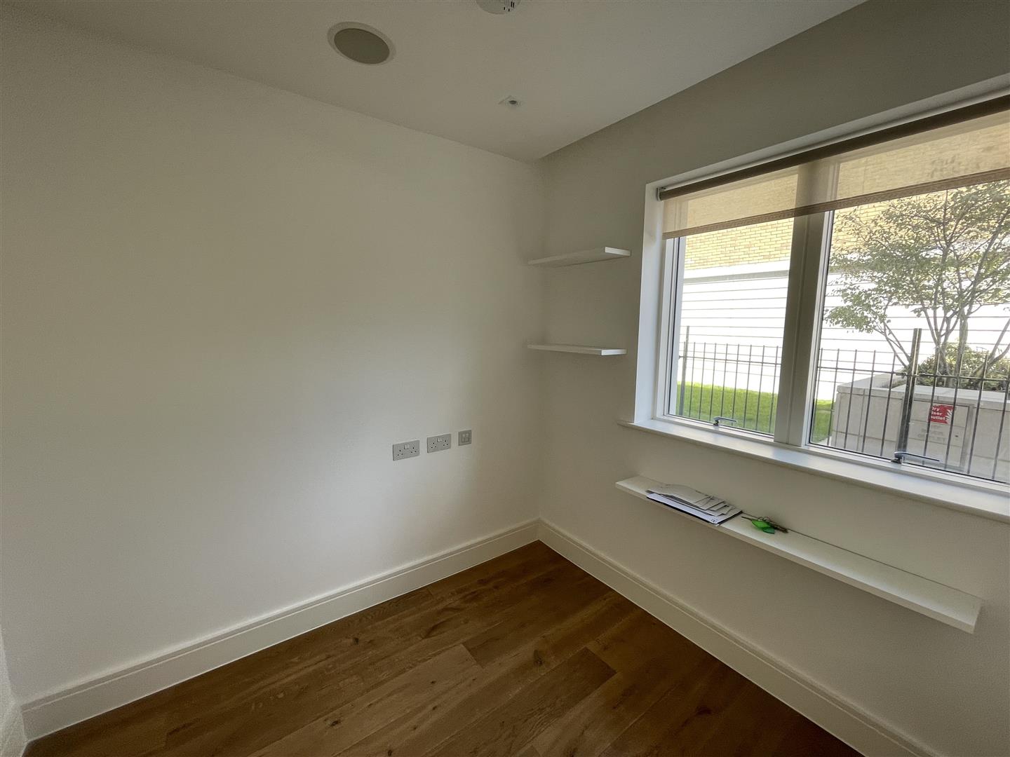 4 bed house to rent in Rainsborough Square, London 7