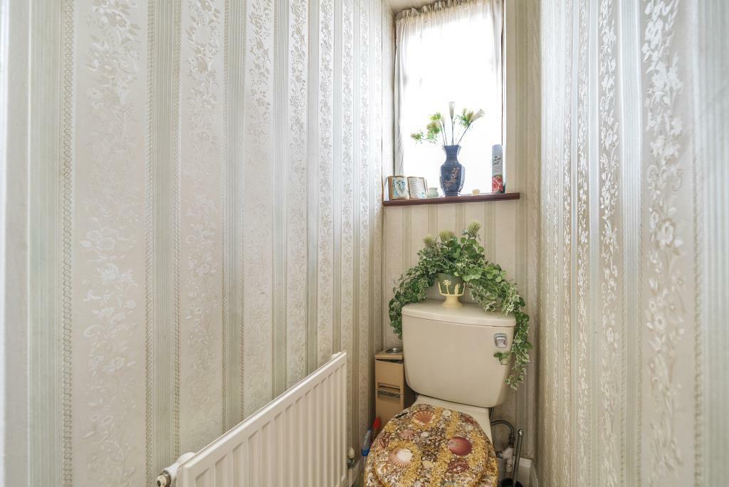 3 bed house to rent in Woolmead Avenue, London 5