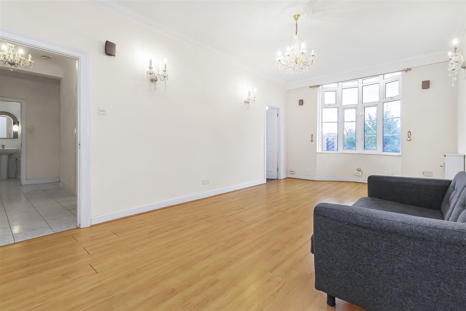 2 bed house to rent in Grove End Road, London  - Property Image 4