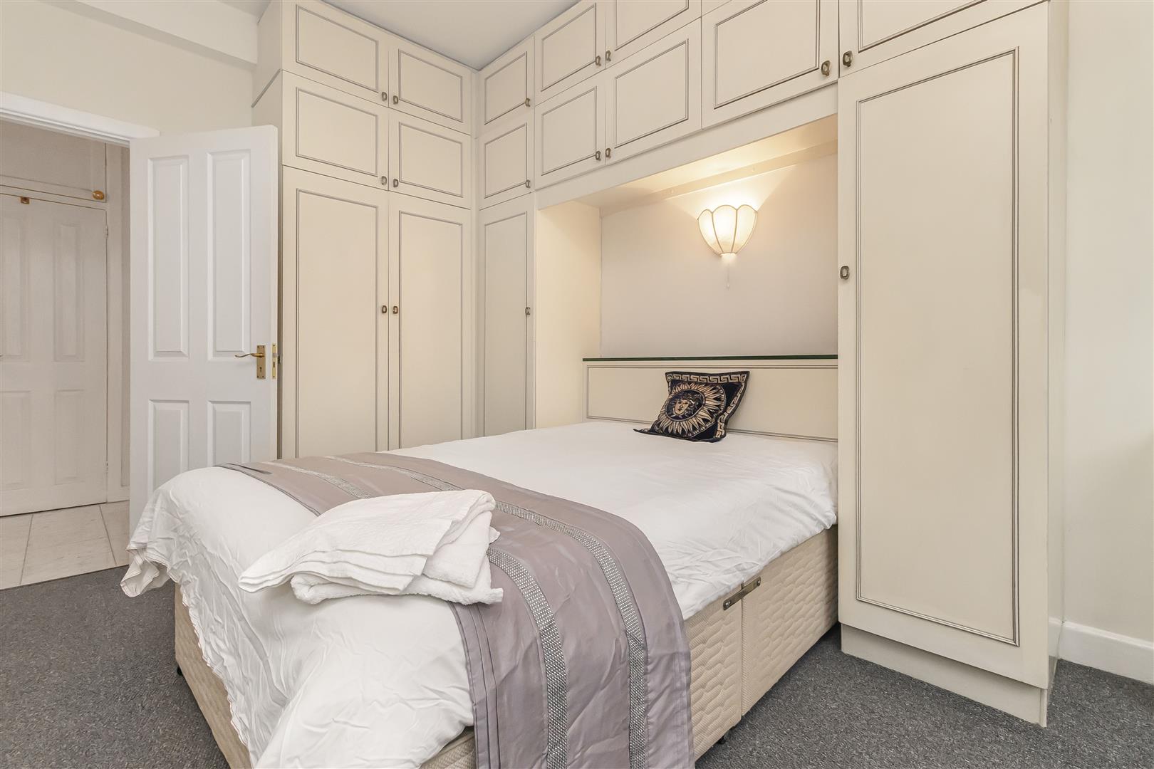 2 bed house to rent in Grove End Road, London  - Property Image 11