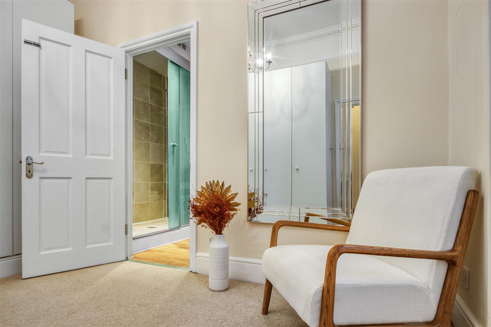 4 bed flat to rent in Kensington Court, London 43