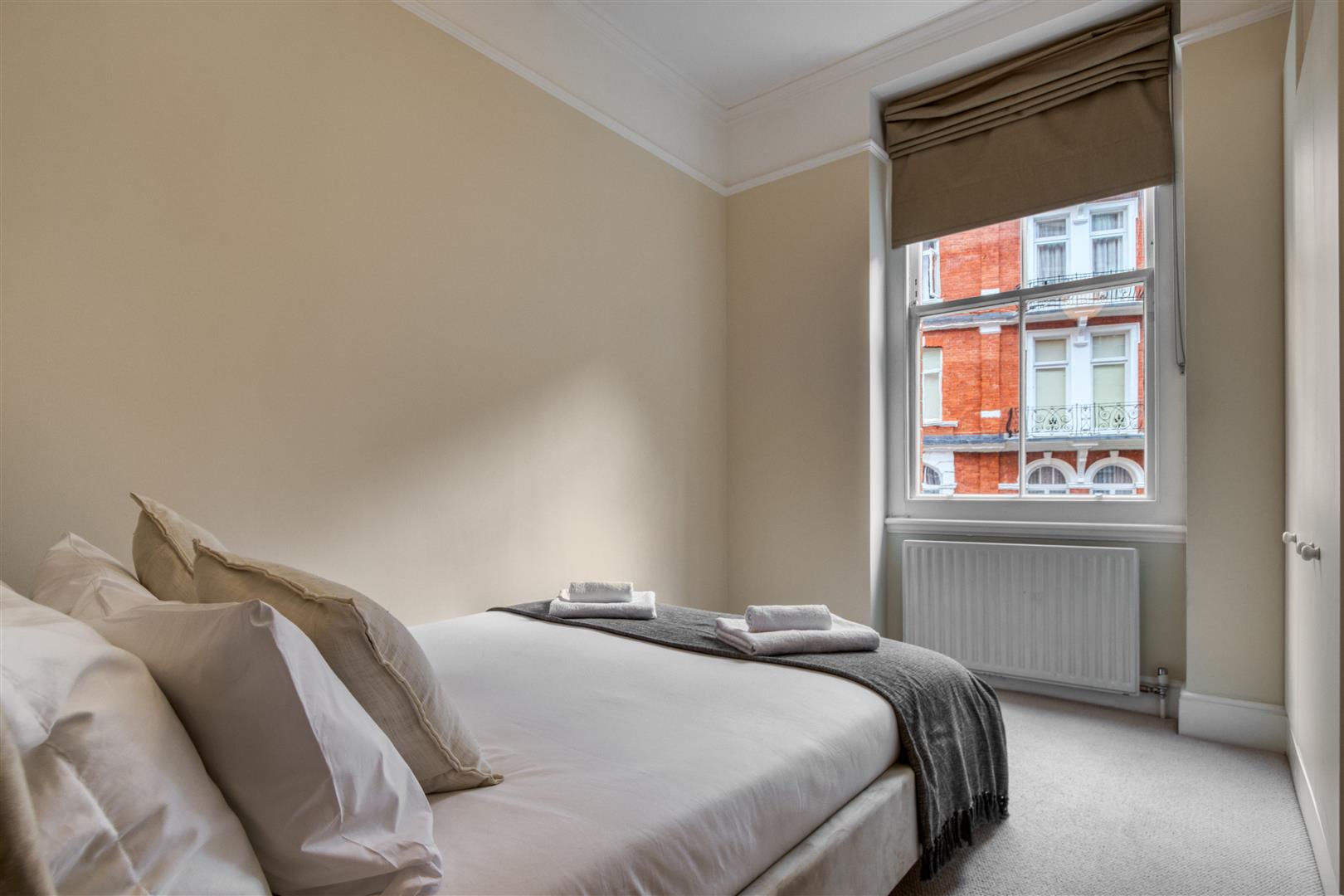 4 bed flat to rent in Kensington Court, London  - Property Image 18
