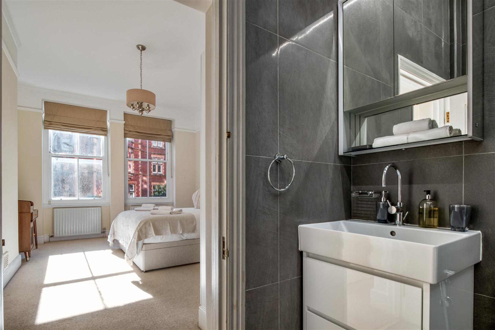4 bed flat to rent in Kensington Court, London  - Property Image 34