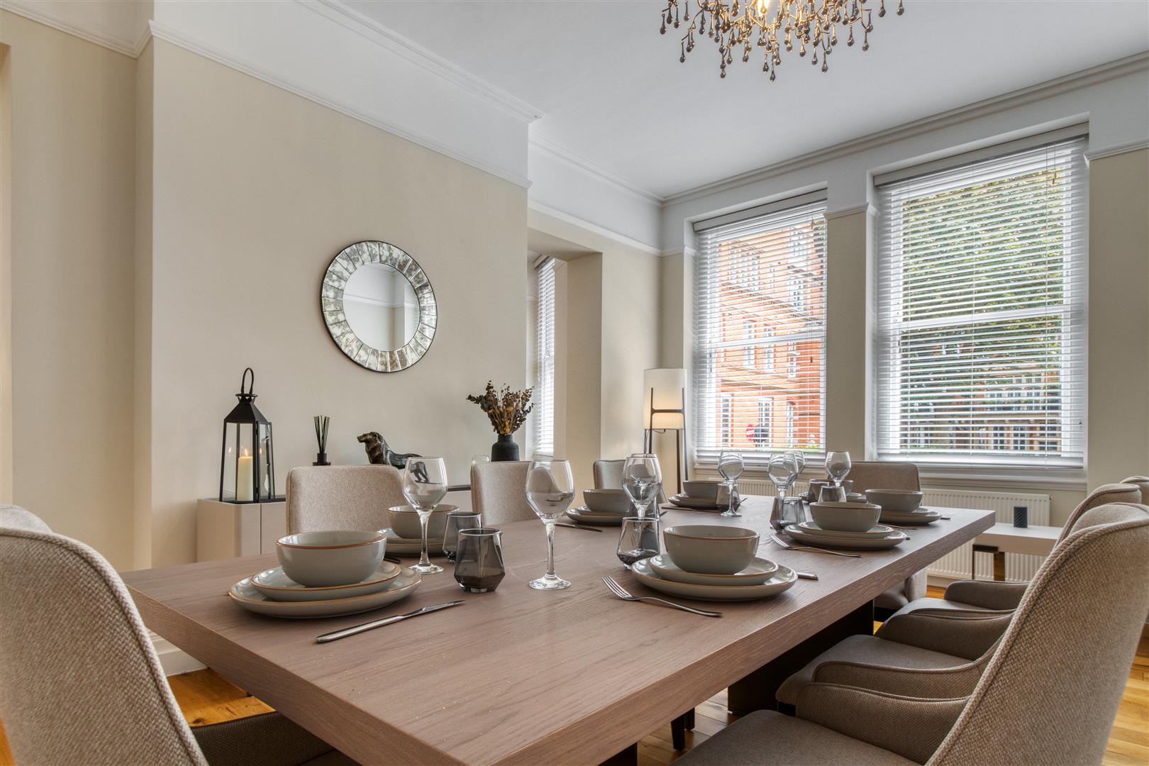 4 bed flat to rent in Kensington Court, London 12