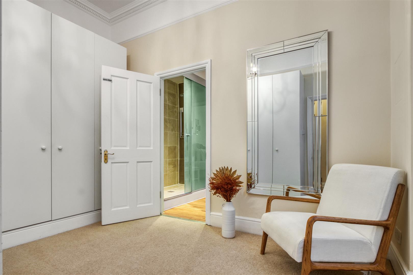 4 bed flat to rent in Kensington Court, London  - Property Image 43