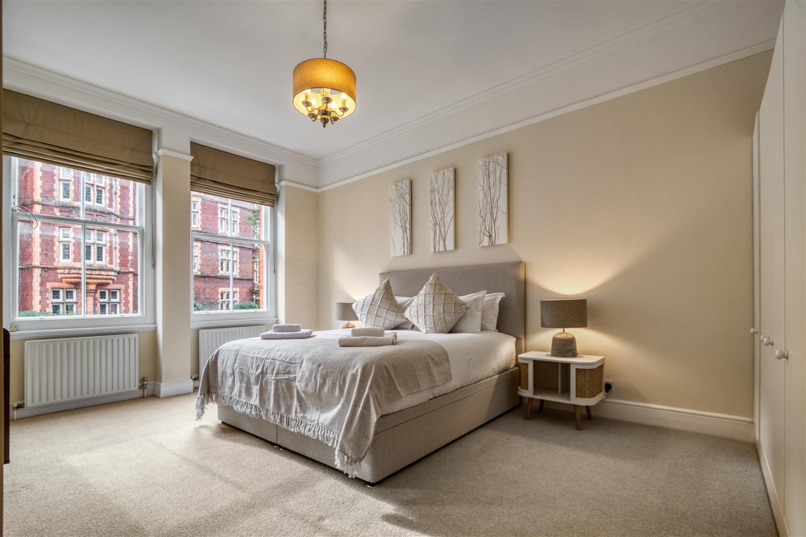 4 bed flat to rent in Kensington Court, London 20