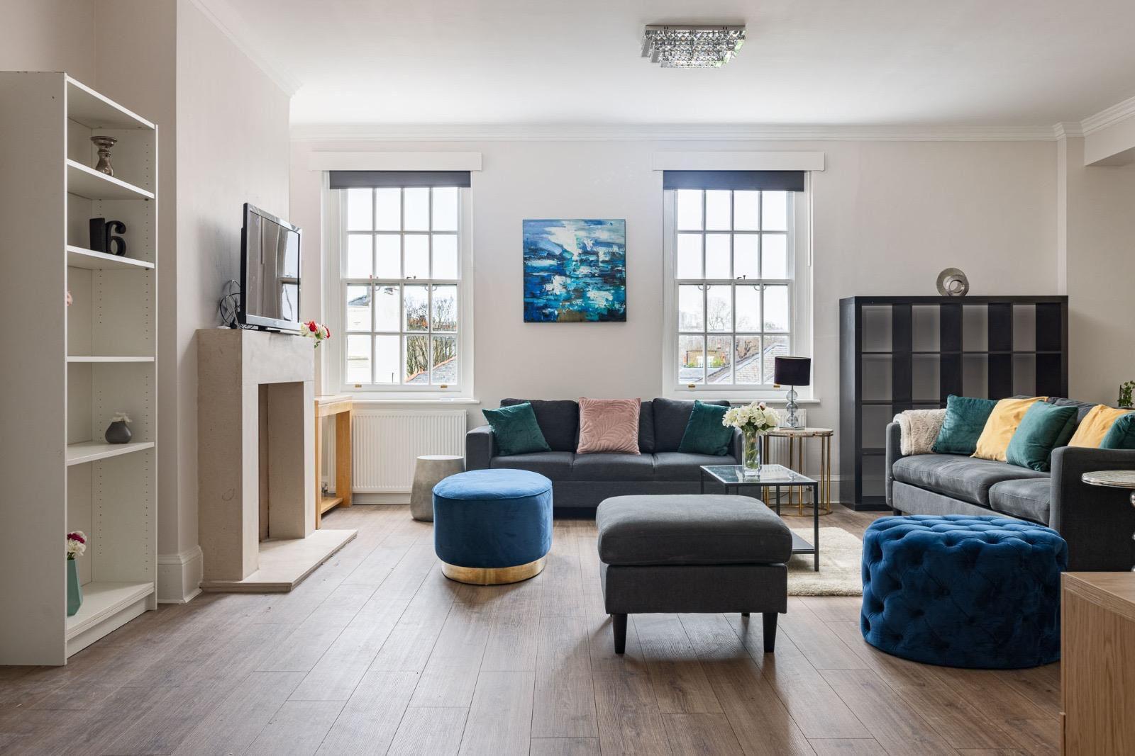 3 bed house to rent in Warwick Gardens, London, W14