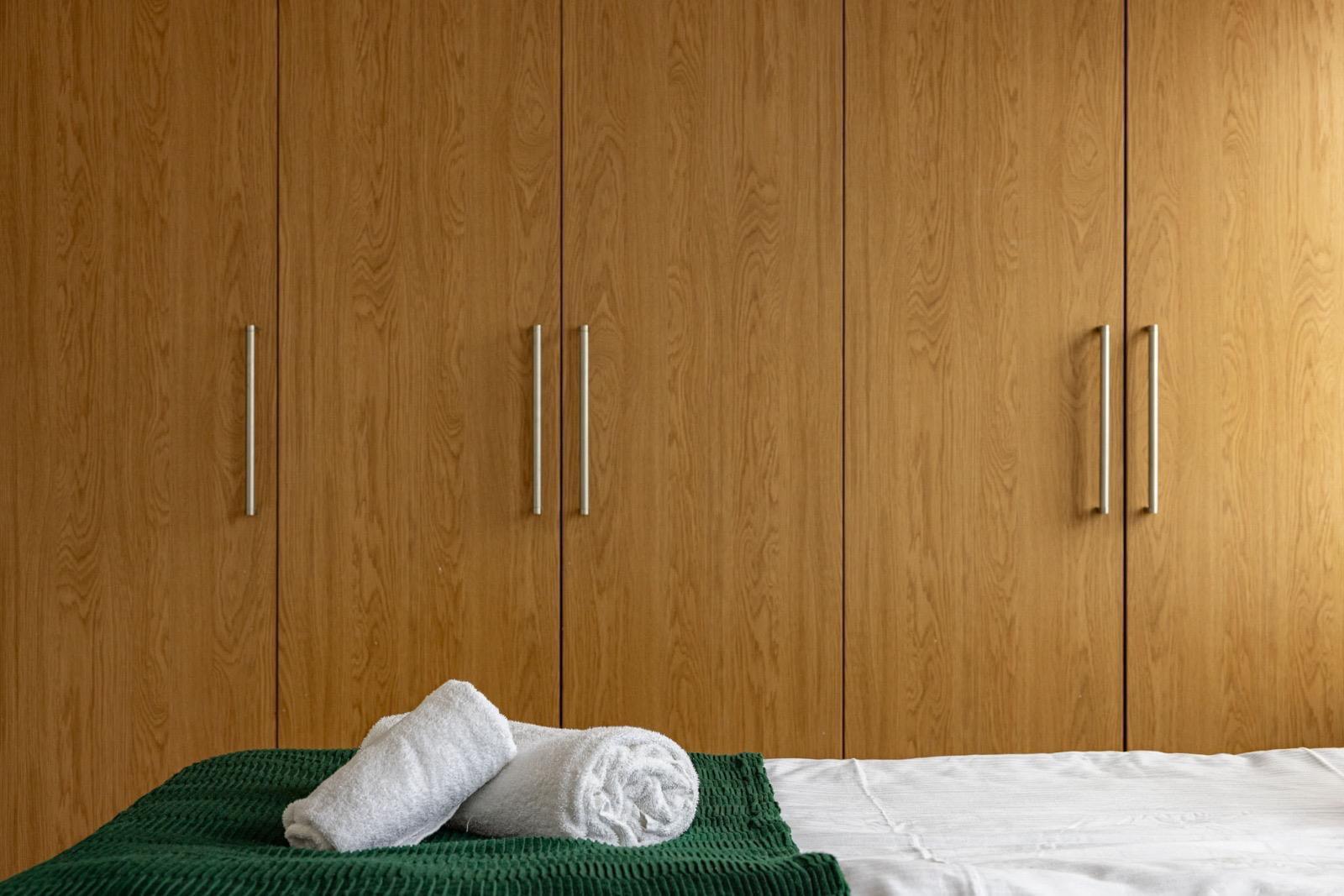 3 bed house to rent in Warwick Gardens, London 21