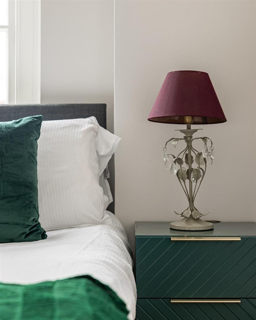 3 bed house to rent in Warwick Gardens, London 22