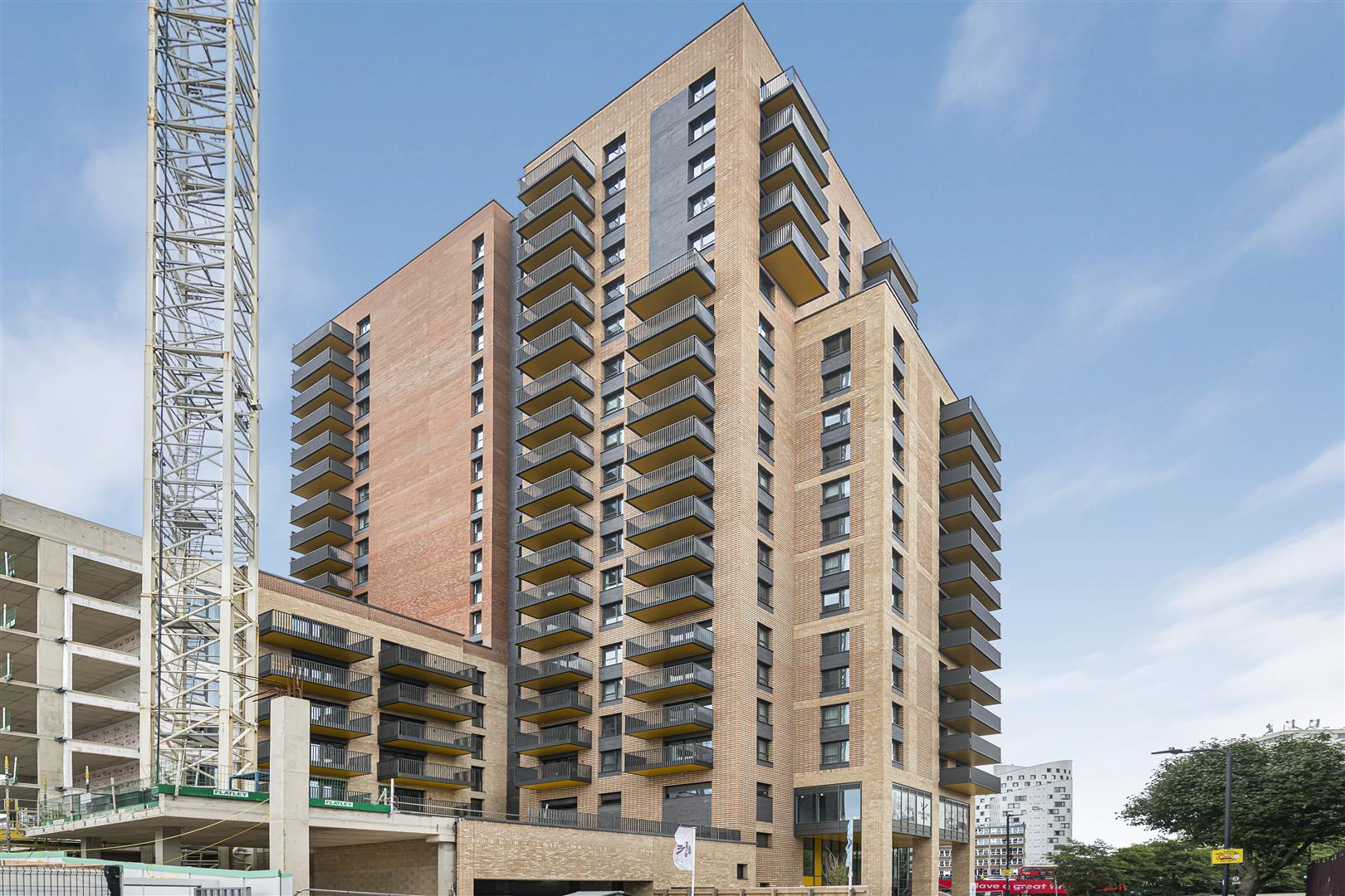 2 bed flat to rent in Pullman House, London 23