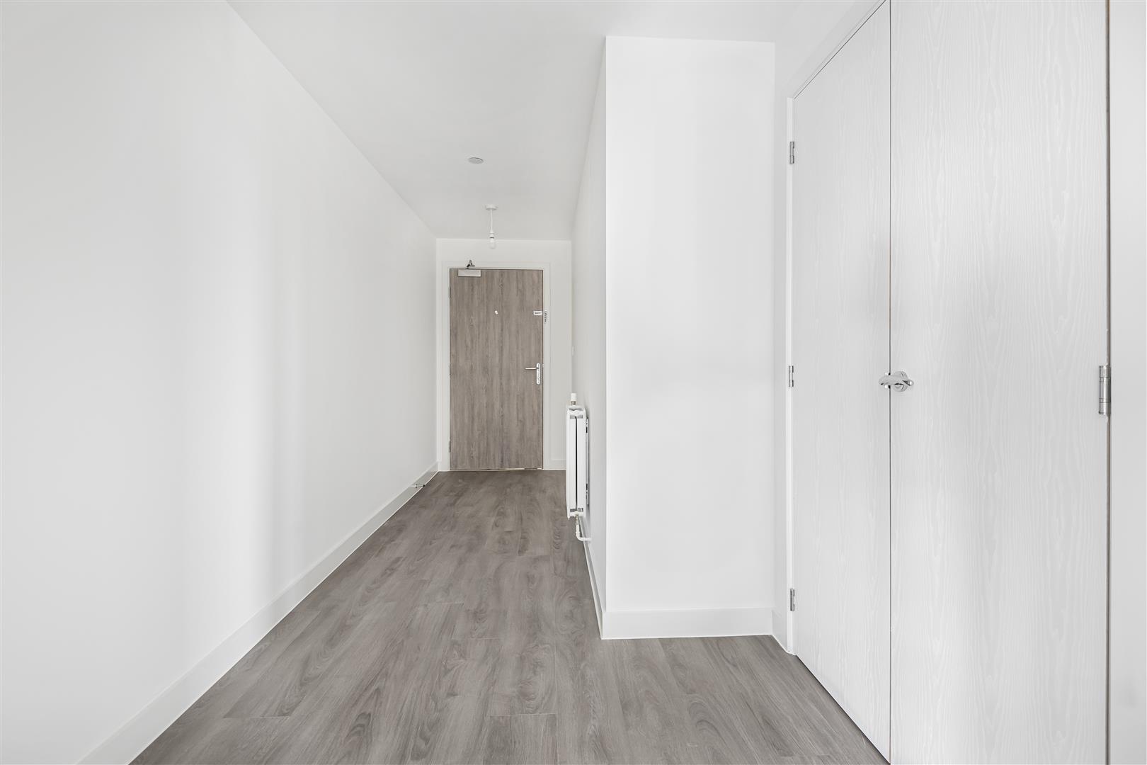 2 bed flat to rent in Pullman House, London 7