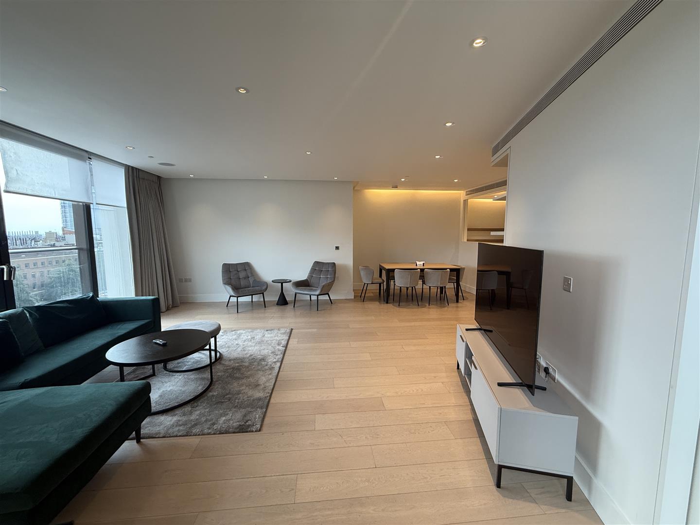 3 bed apartment to rent in Merchant Square, London 2