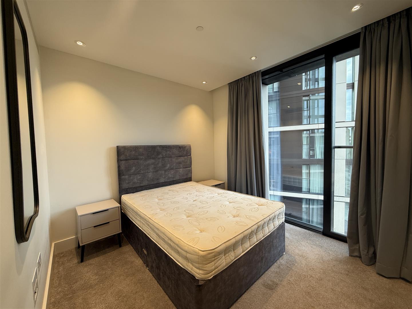 3 bed apartment to rent in Merchant Square, London 6