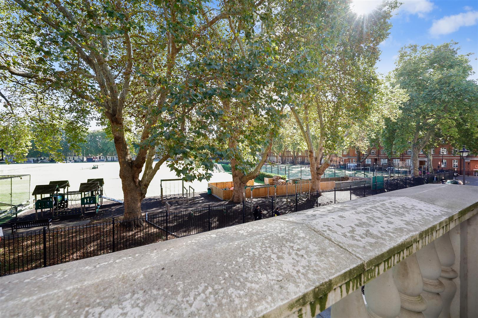 3 bed flat for sale in Vincent Square, London 22