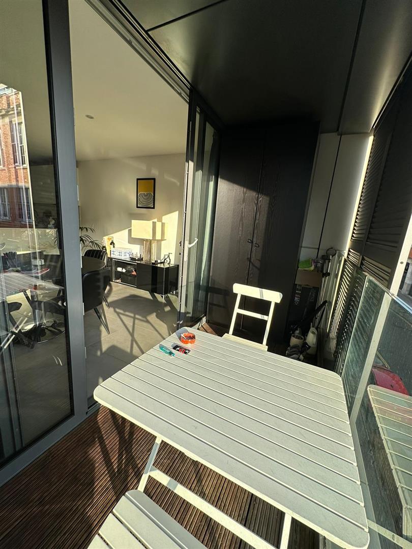 2 bed flat to rent in Union Street, London 7