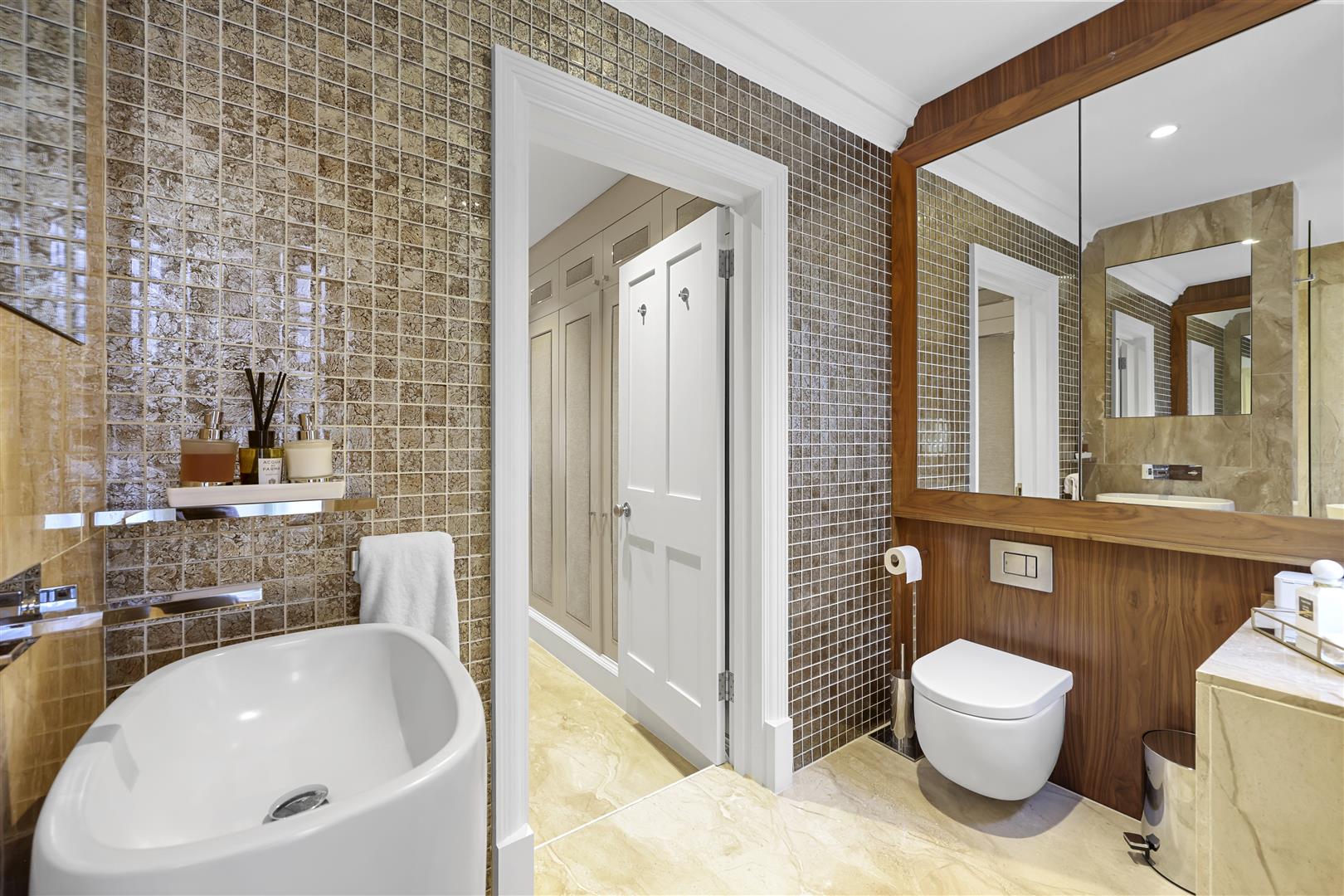 4 bed apartment to rent in Mount Street, London  - Property Image 26