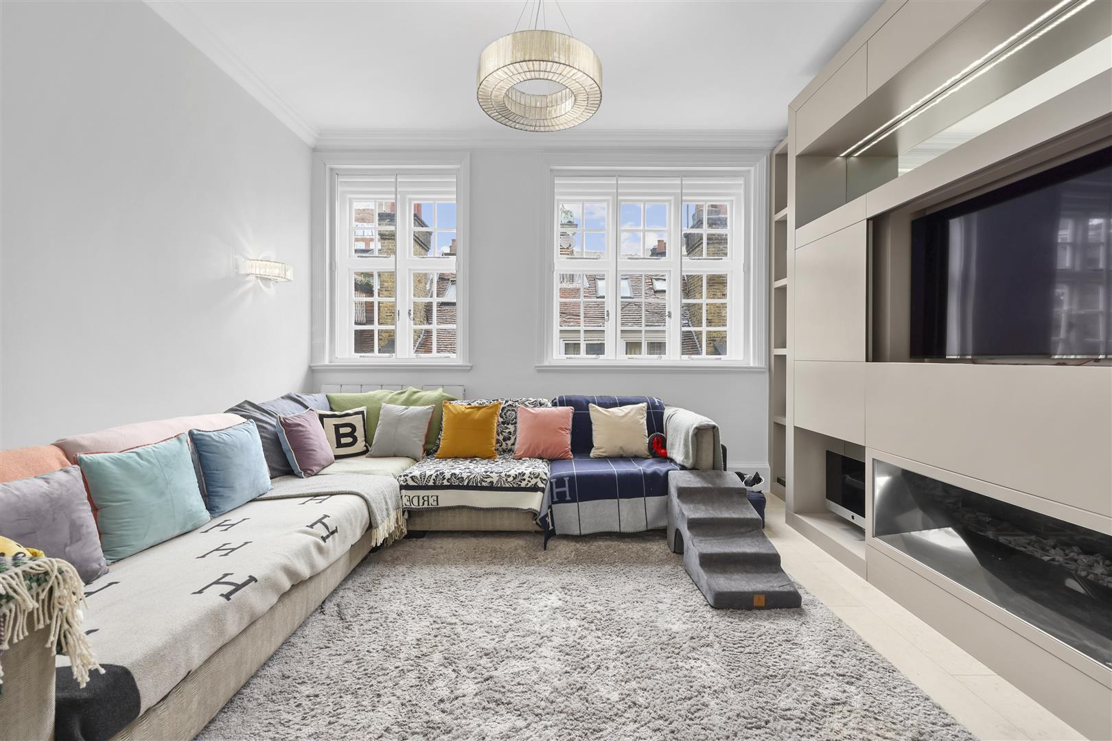 4 bed apartment to rent in Mount Street, London  - Property Image 8