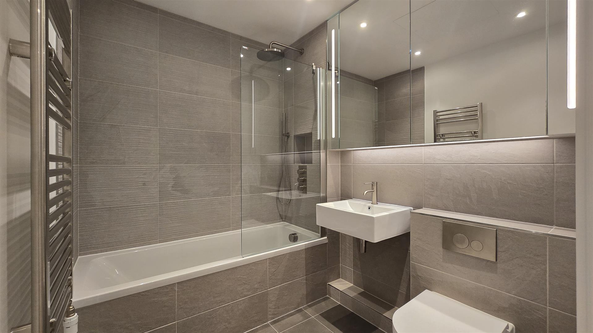 2 bed flat to rent in Alba Square, London  - Property Image 15