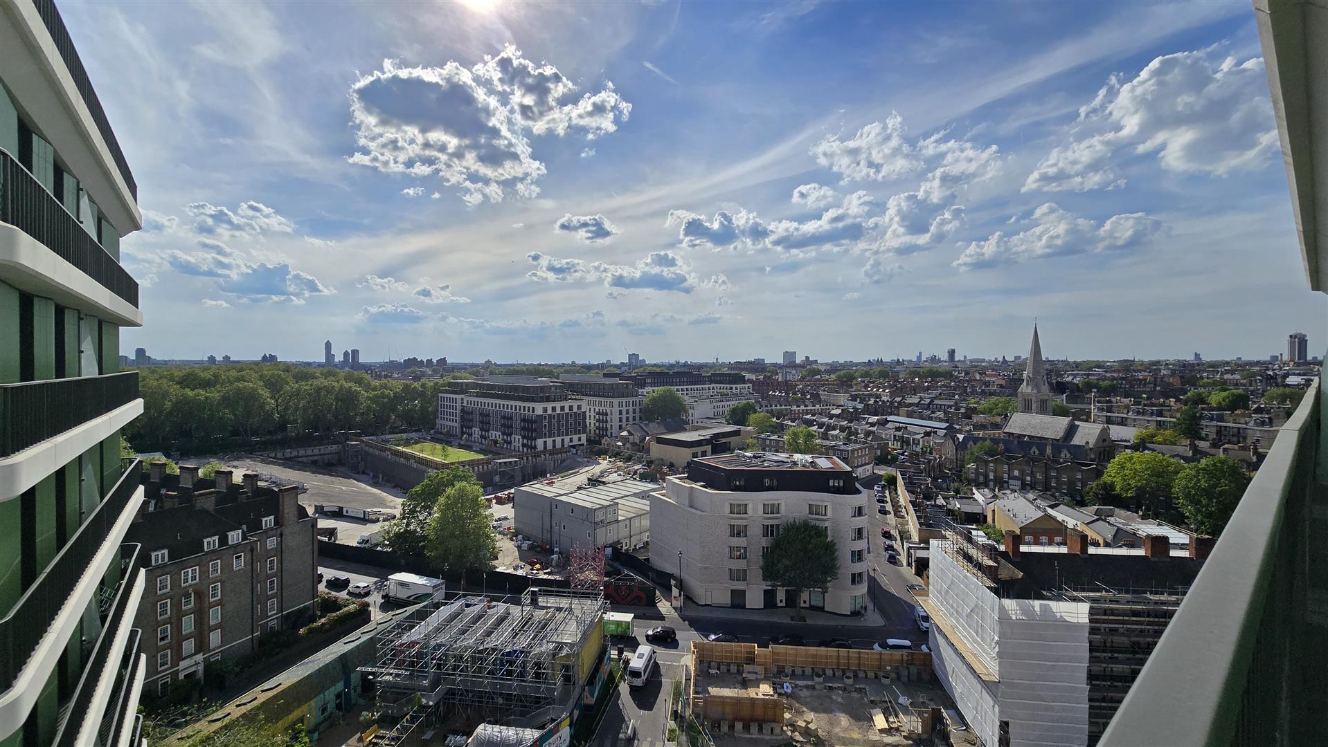 2 bed flat to rent in Alba Square, London 9