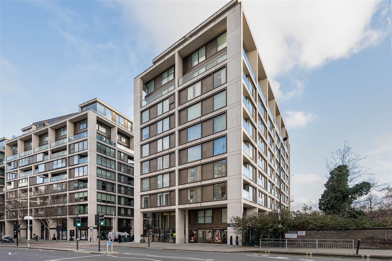 2 bed house to rent in Kensington High Street, London 29