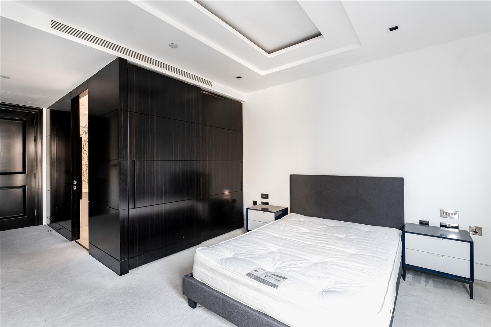 2 bed house to rent in Kensington High Street, London 14