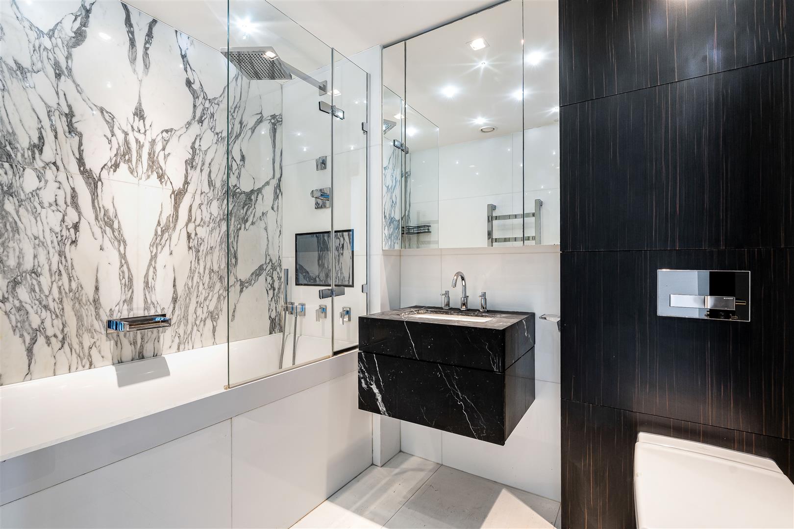 2 bed house to rent in Kensington High Street, London  - Property Image 16