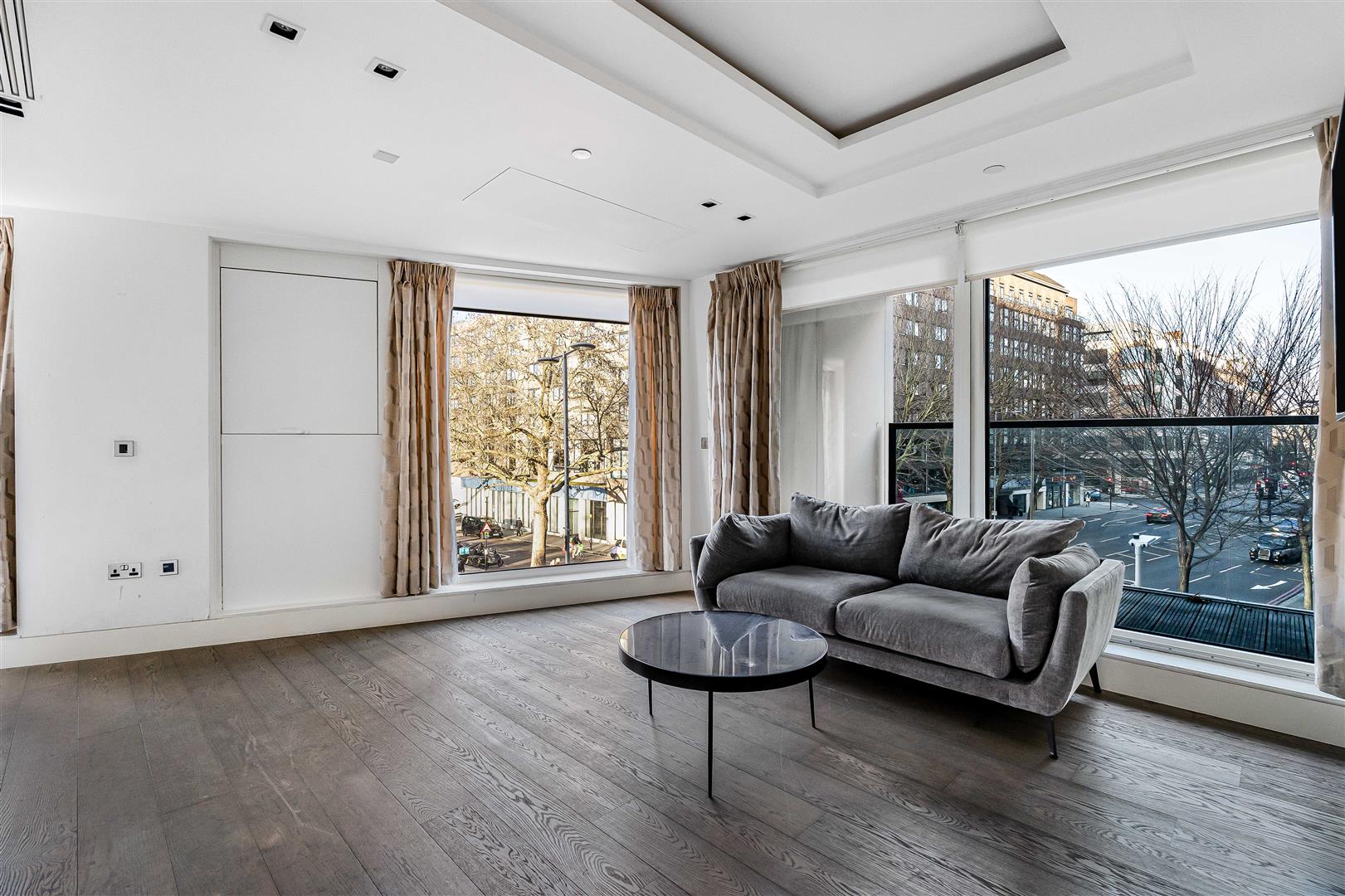 2 bed house to rent in Kensington High Street, London, W14 