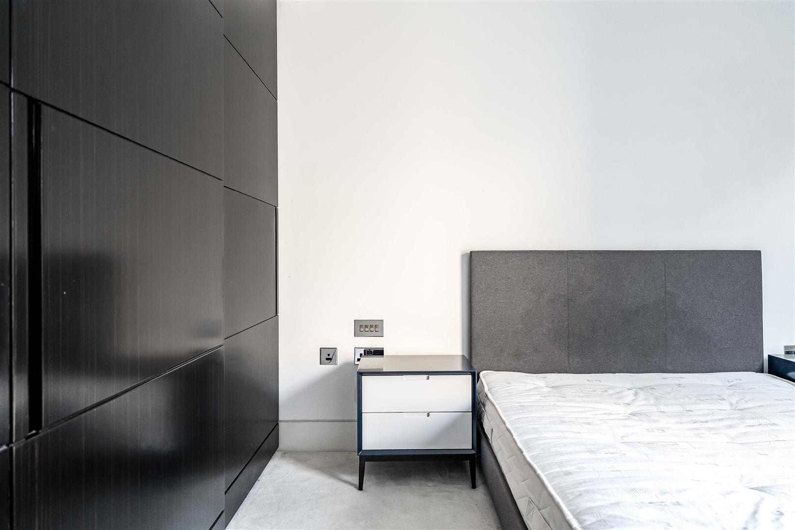 2 bed house to rent in Kensington High Street, London  - Property Image 25