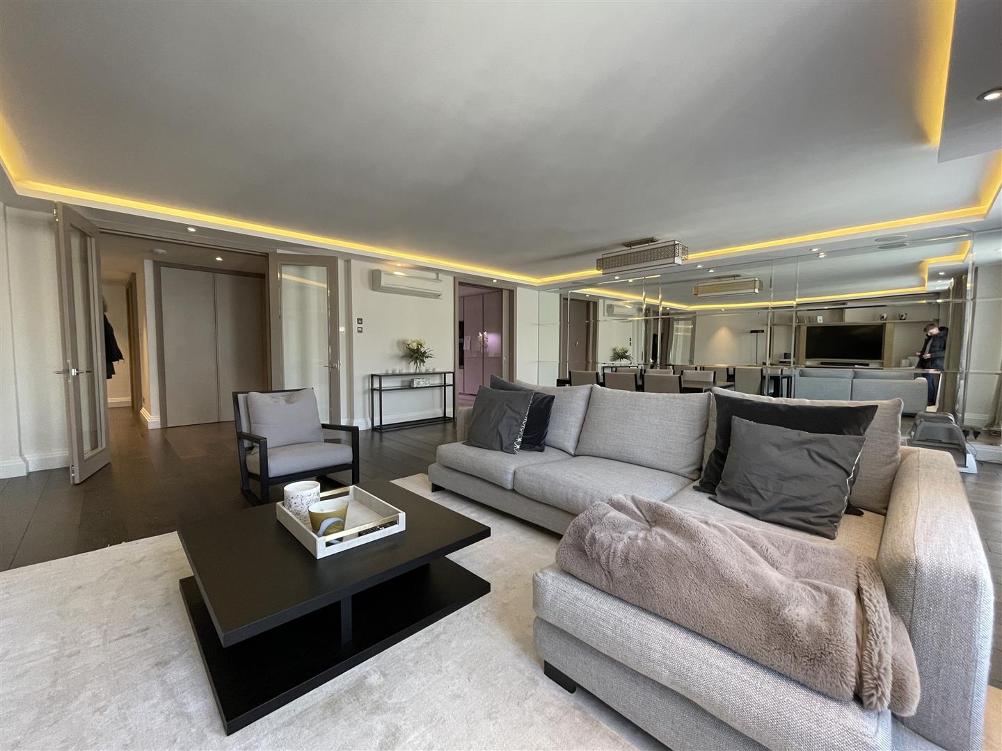 4 bed apartment to rent in Ebury Street, London  - Property Image 2