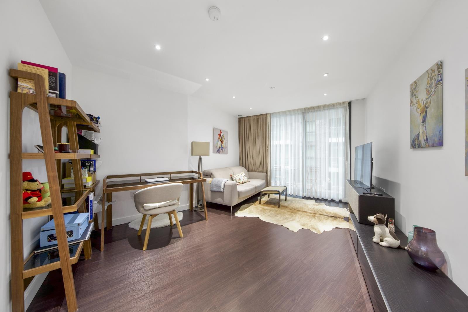1 bed apartment for sale in Chaucer Gardens, London  - Property Image 3