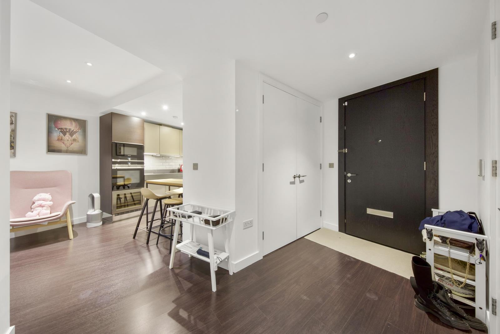 1 bed apartment for sale in Chaucer Gardens, London  - Property Image 8