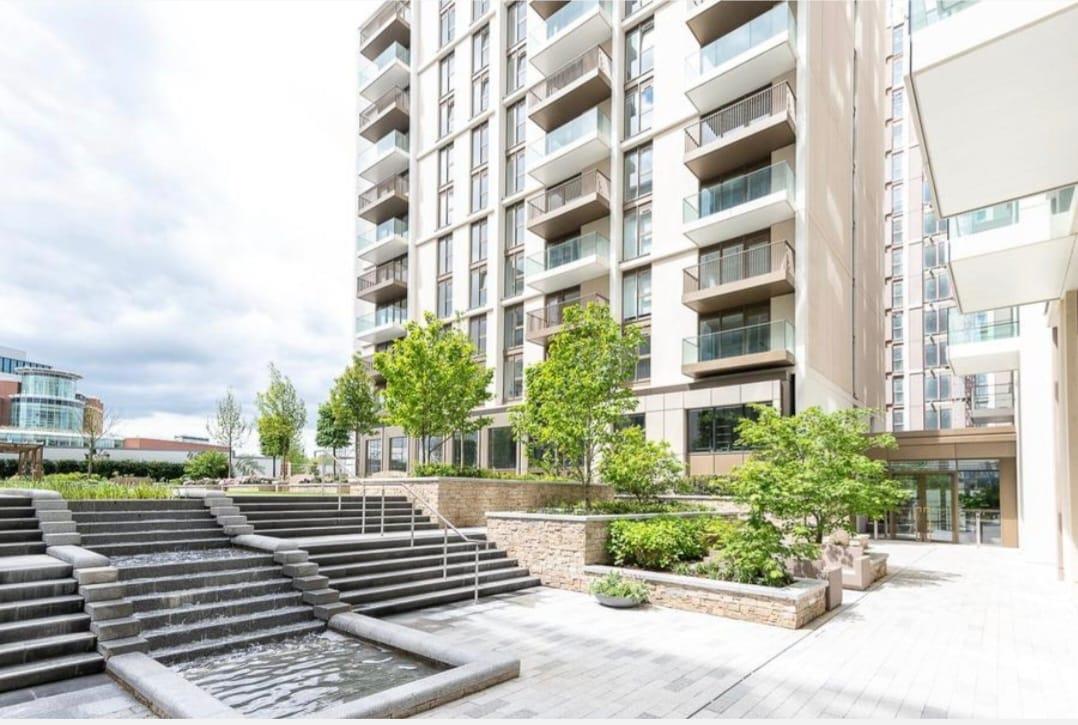 2 bed apartment for sale in Fountain Park Way, London  - Property Image 29