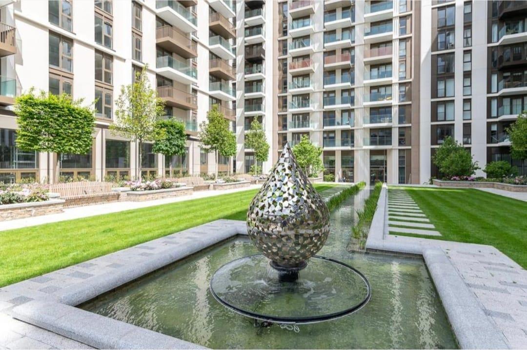 2 bed apartment for sale in Fountain Park Way, London  - Property Image 15