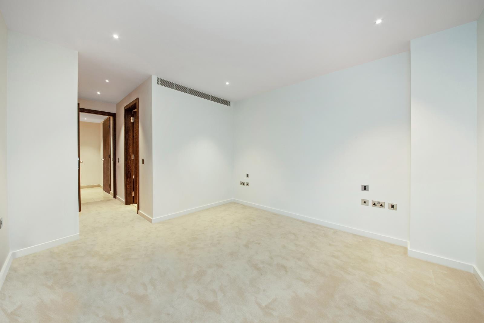 2 bed apartment for sale in Waterfront Drive, London 6
