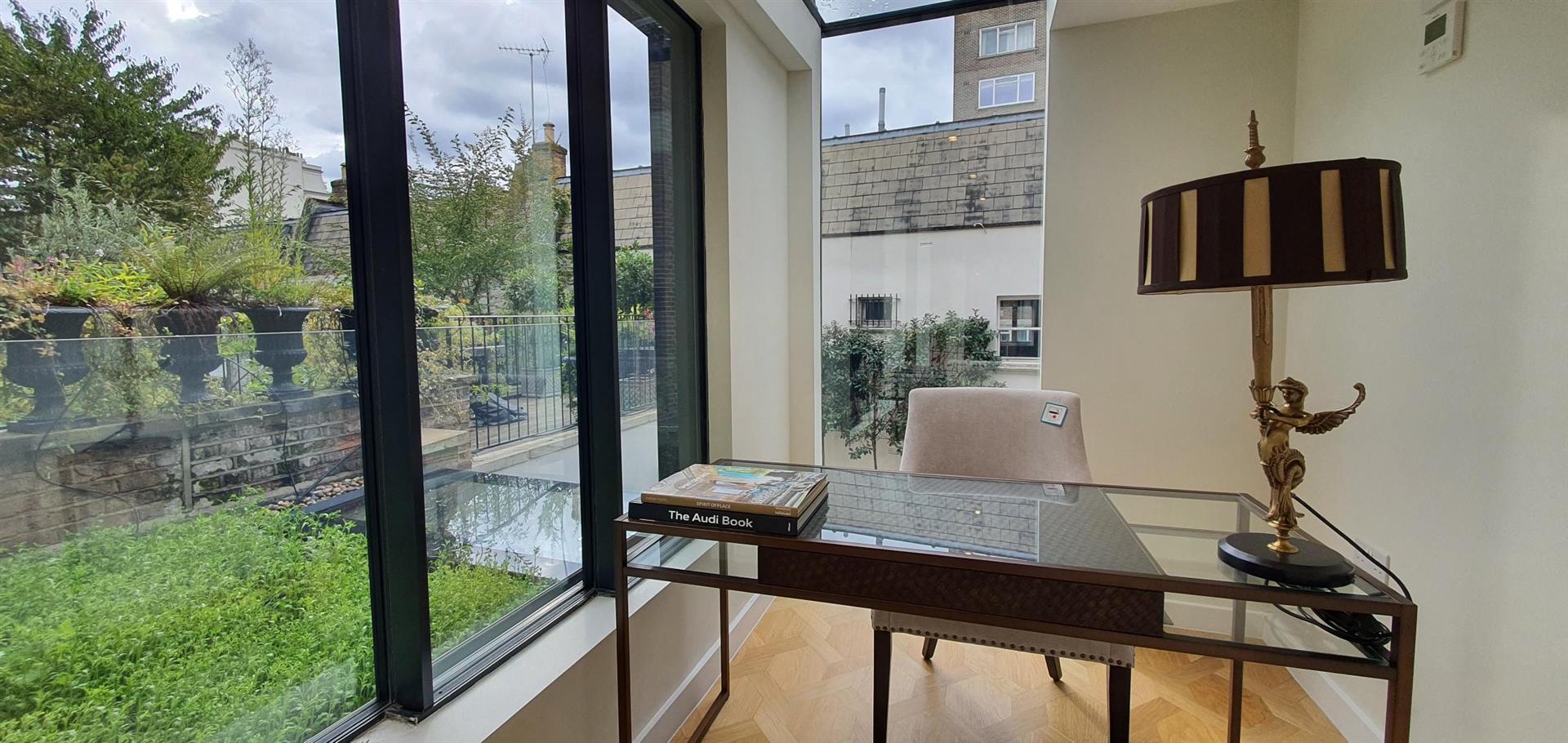 3 bed terraced house to rent in Albion Street, London 15