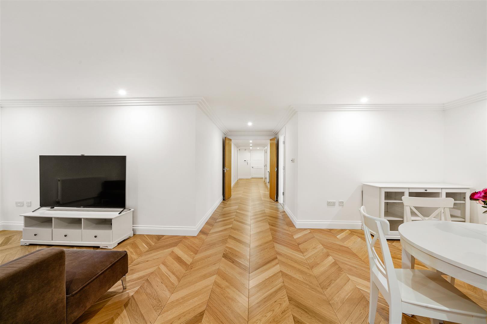 3 bed apartment for sale in Dean Ryle Street, London  - Property Image 3