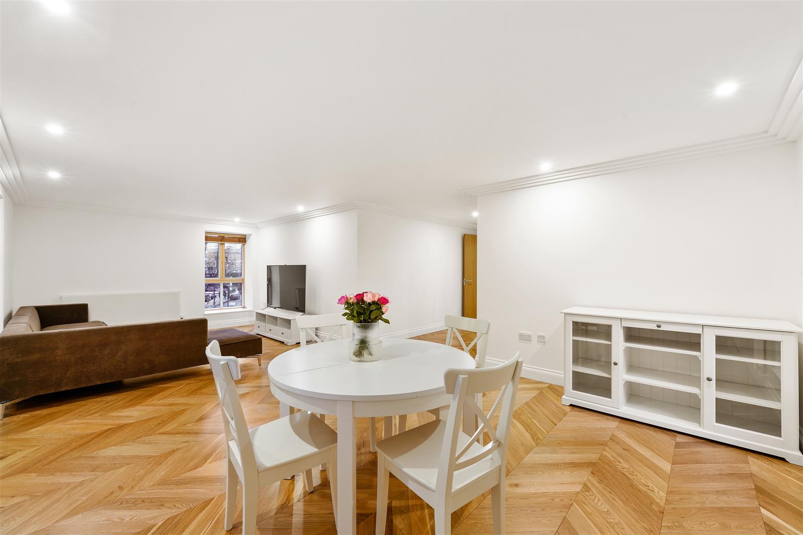 3 bed apartment for sale in Dean Ryle Street, London - Property Image 1