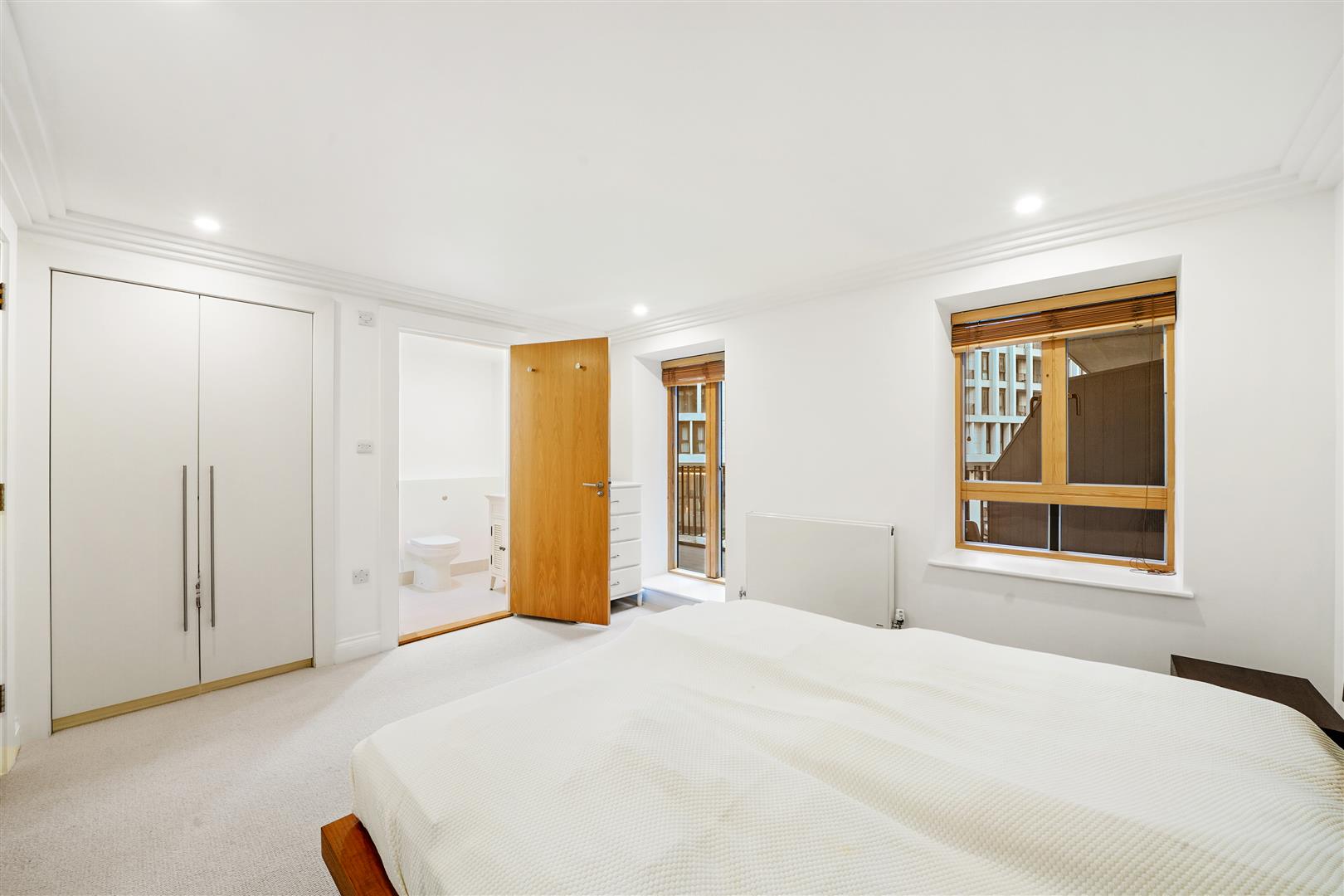 3 bed apartment for sale in Dean Ryle Street, London  - Property Image 9