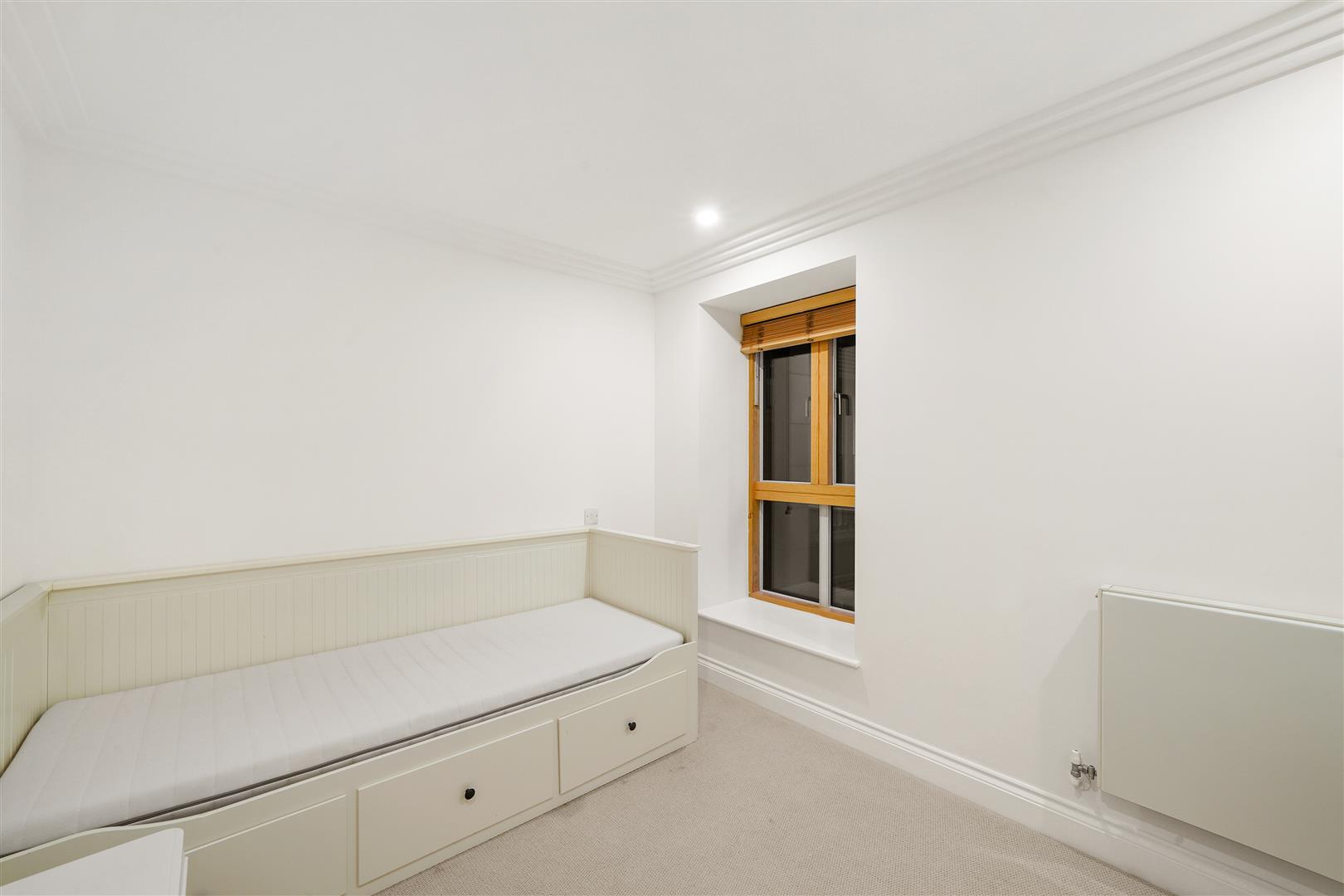 3 bed apartment for sale in Dean Ryle Street, London  - Property Image 14
