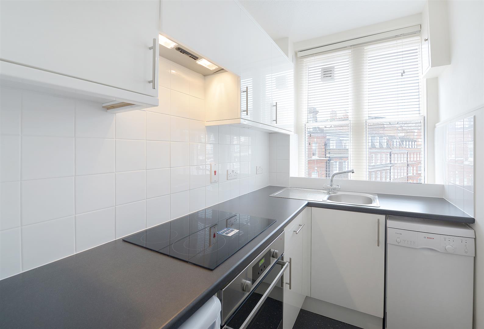 2 bed flat to rent in Hill Street, London  - Property Image 6