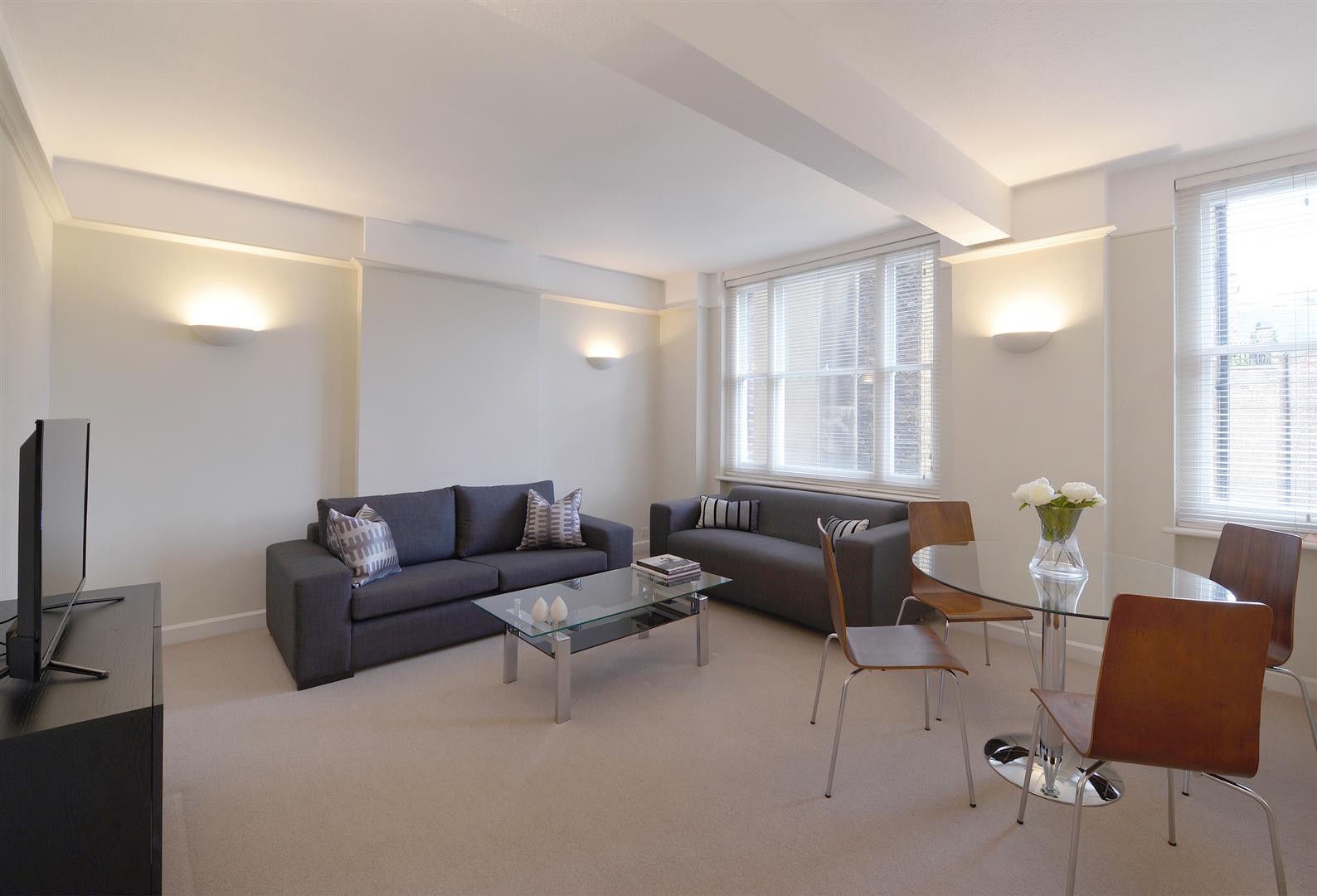 2 bed flat to rent in Hill Street, London  - Property Image 1